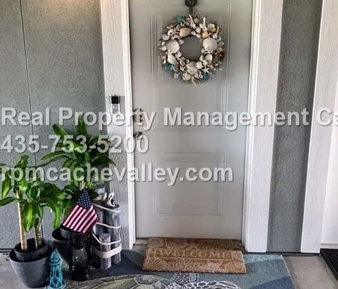 163 E 550 N #301 — Photo 5