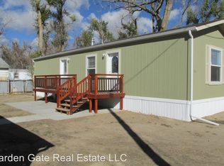 214 3rd Ave, Mills, WY 82604