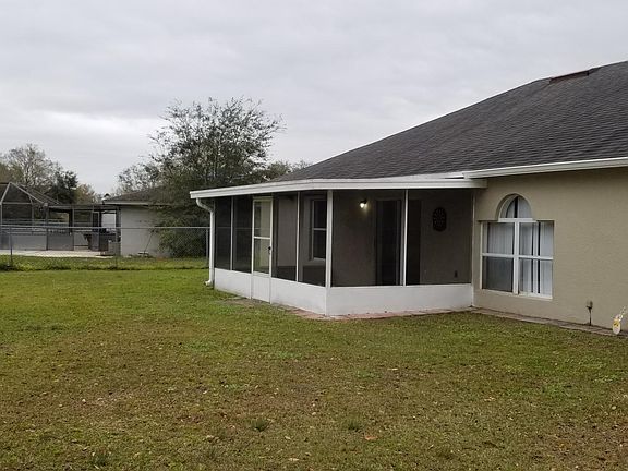 3rd image of 731 Dromedary Dr