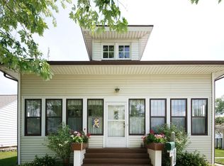 1735 Lakeview Ave, Saint Joseph, MI 49085