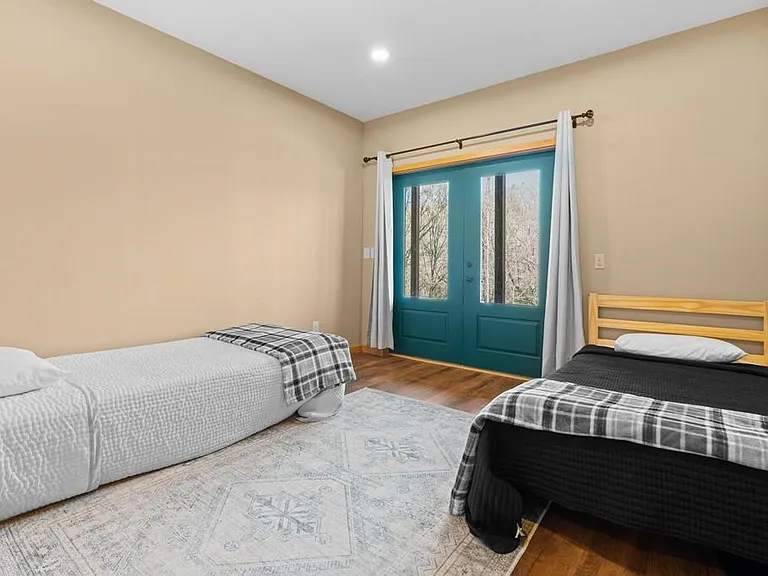 18 Natures Edge Rd — Photo 12
