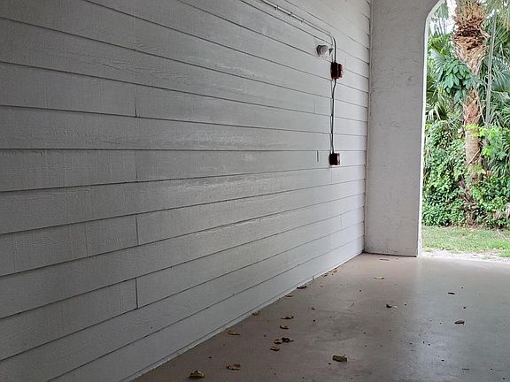 3rd image of 2303 N Congress Ave