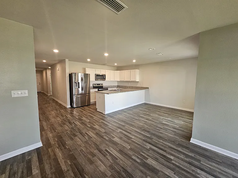 151 Cool Breeze Dr — Photo 2
