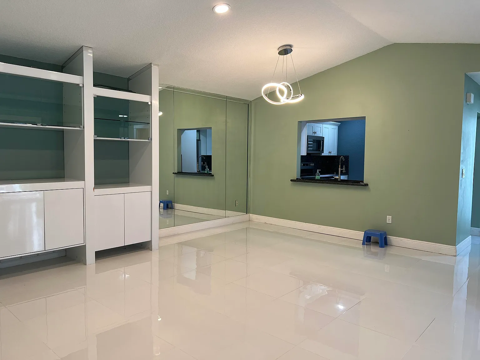 2 bed, 2.0 bath, 1196 sqft, $2,650 — Photo 3