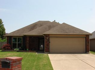 9226 E 95th St S, Tulsa, OK 74133