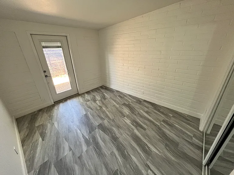 2853-2939 N Euclid Ave #2855 — Photo 18