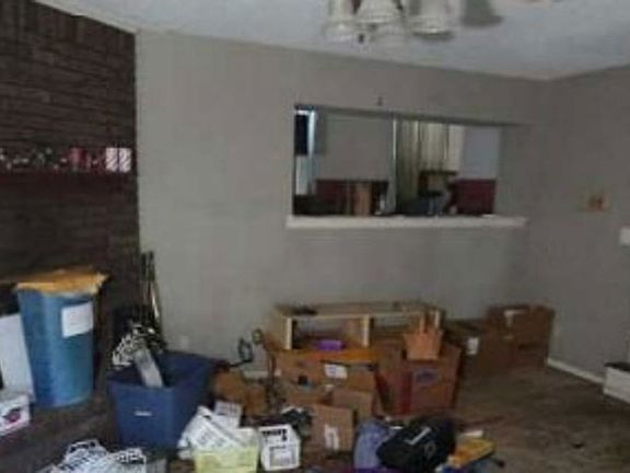 2nd image of 7054 Knoll Loop