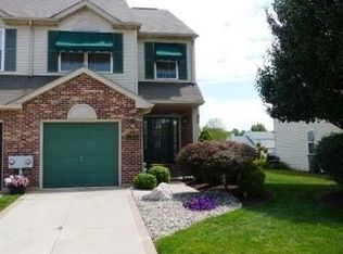 7 Woodcrest Ct, Newark, DE 19702