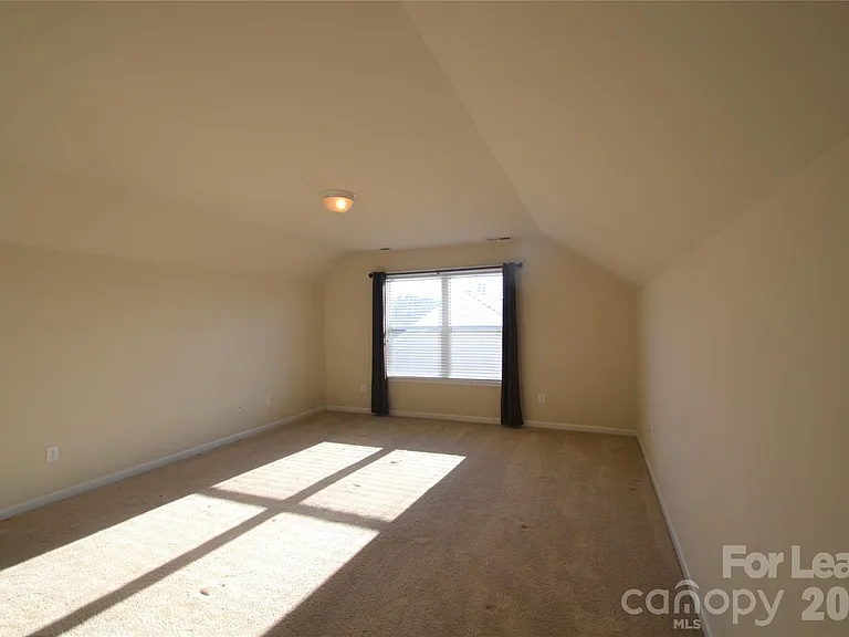 221 Montibello Dr — Photo 24