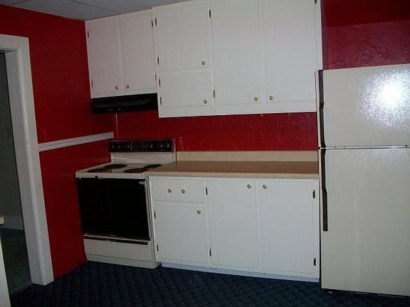 3rd image of 28-30 E Loos St
