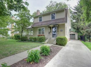 1511 W University Ave, Champaign, IL 61821