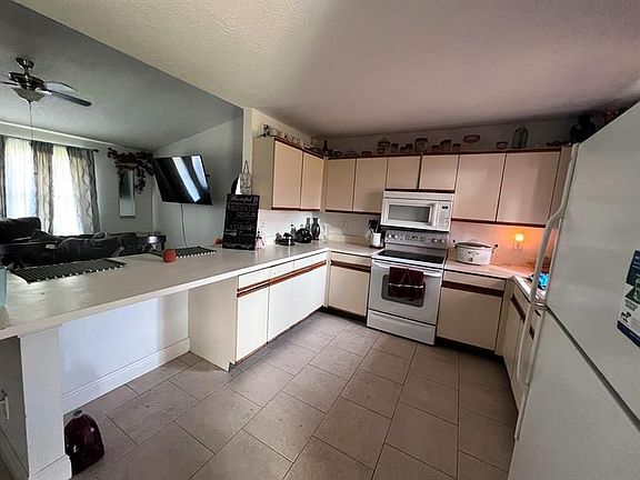 5th image of 1826 SW McAllister Ln