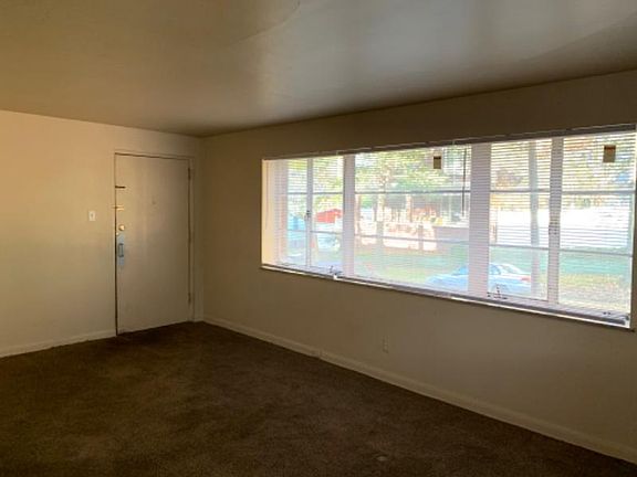 3rd image of 114 Knox St APT 11
