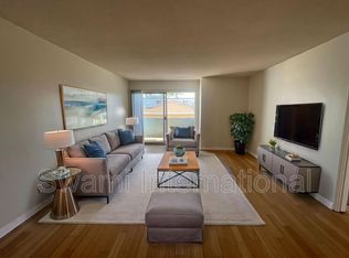 332 W Regent St APT 4, Inglewood, CA 90301