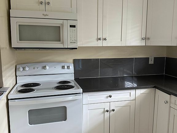 4th image of 725 Lori Dr APT 103