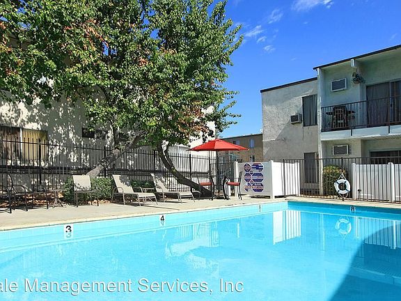 2nd image of 18347 Collins St APT 06