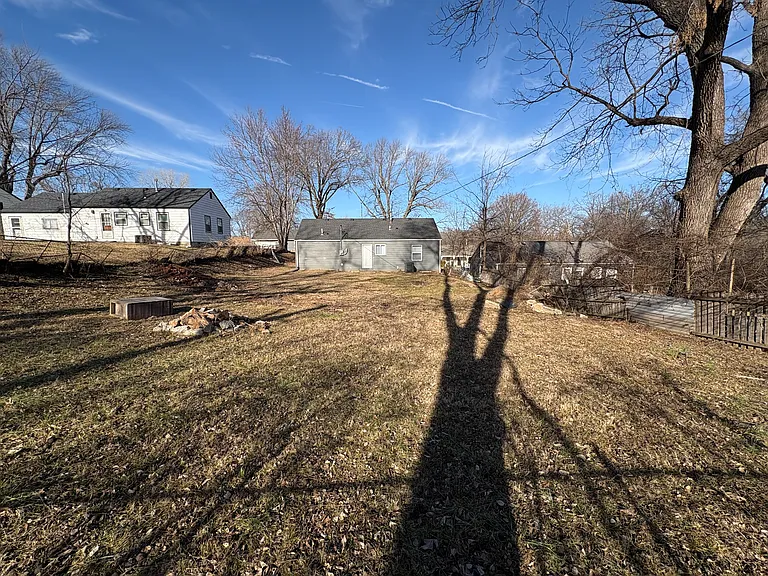2605 Oak Grove Rd — Photo 14