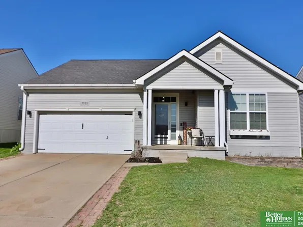 7752 N 107th St, Omaha, NE 68122