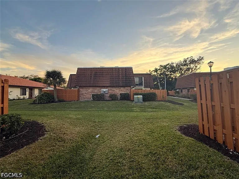 1406 Park Shore Cir #3 — Photo 21