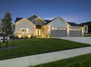 17686 Townsend Dr, Clive, IA 50325