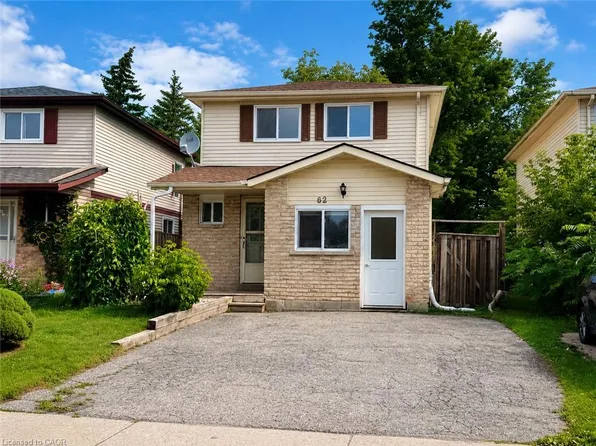62 Corbett Dr, Barrie, ON L4M 5V2