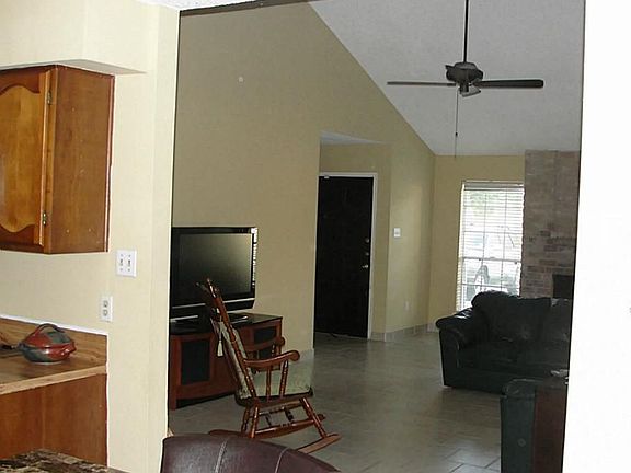 5th image of 7802 Barnhill Dr