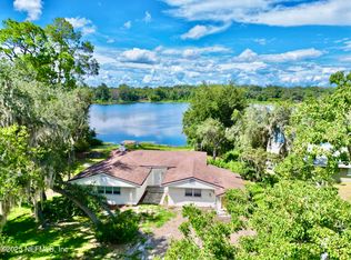 145 Depot Rd, Hawthorne, FL 32640