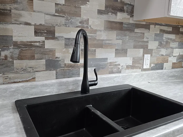 821 Frederick St — Photo 11