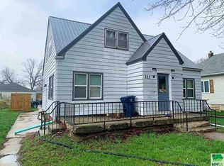 323 Center St, Melvin, IA 51350