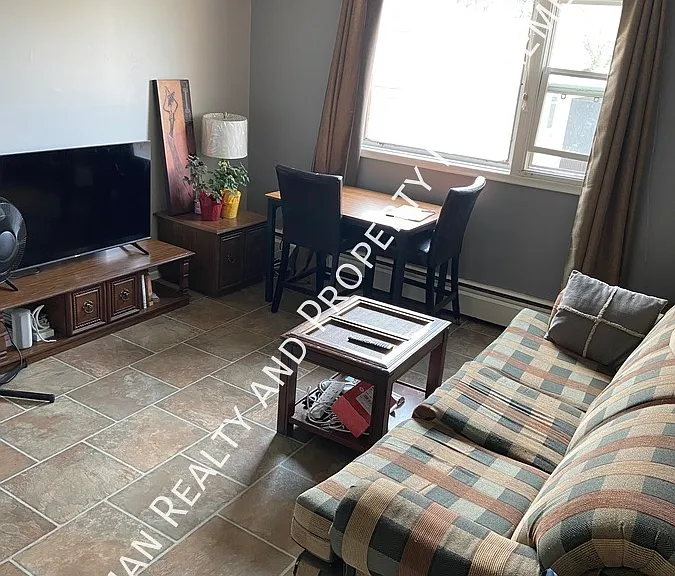 2119 Osler St — Photo 5