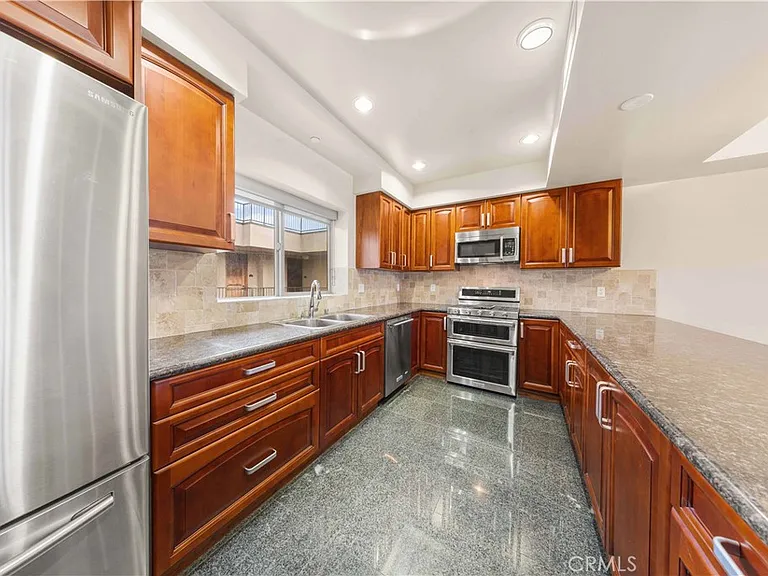 11218 Camarillo St #404 — Photo 12