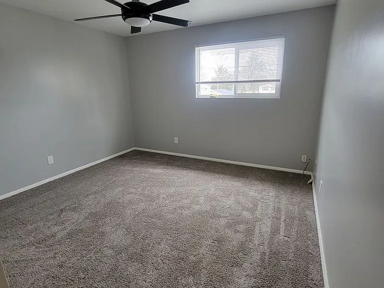1931 Blackthorn Dr — Photo 10