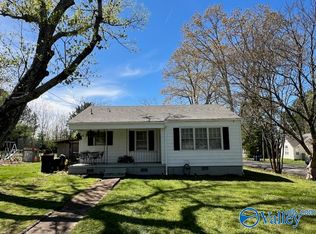 583 5th St NW #5, Arab, AL 35016
