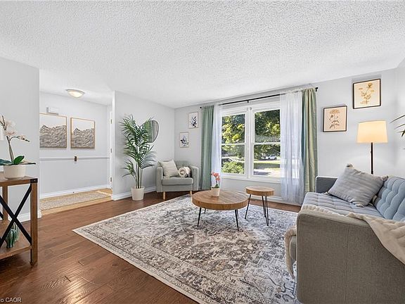 4th image of 6 Bardadyn Ct