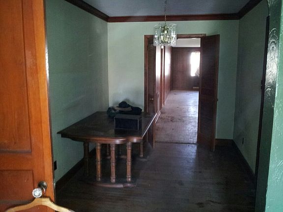 4th image of 880 E Dempster Ave
