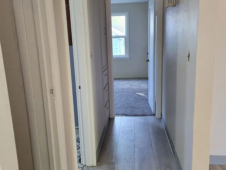 2348 Vine Ave — Photo 9