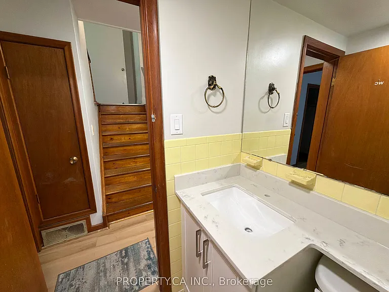 3 Bondhead Pl #LOWER — Photo 12