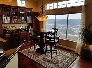 358 Riverbend Dr, Ludlow, KY