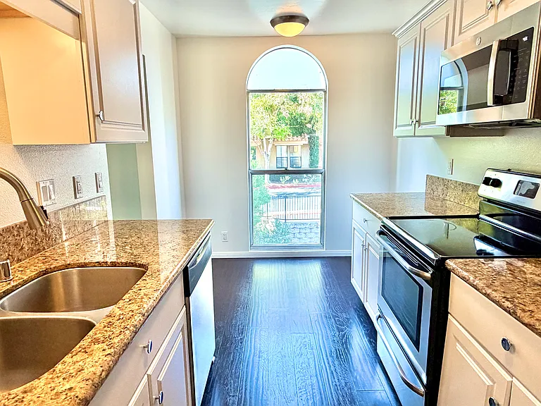 4885 Collwood Blvd #B — Photo 8
