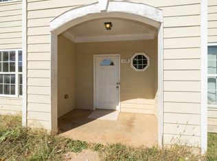 118 Nizzear Ln, Carrollton, GA 30117