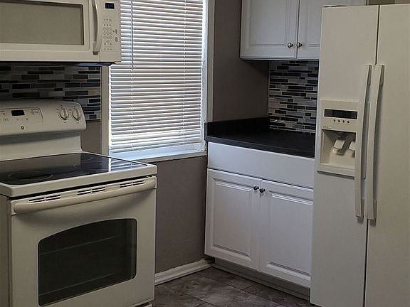 1232 Album Kitchen 2