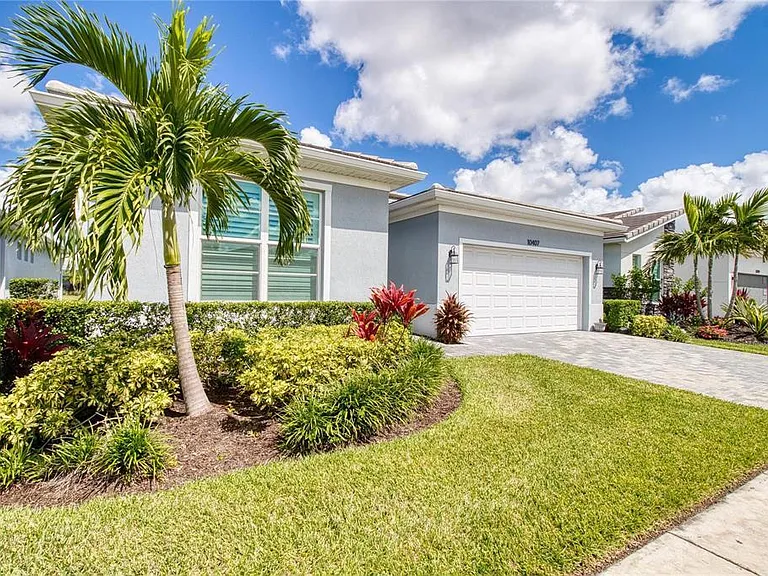 10407 SW Aquila Way — Photo 3