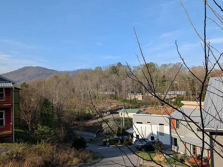 610 Salem Heights Ln — Photo 16