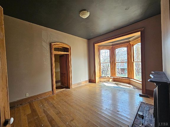 6th image of 1020 Harrison St