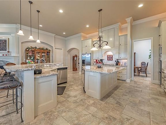 5th image of 3803 Park Village Ct