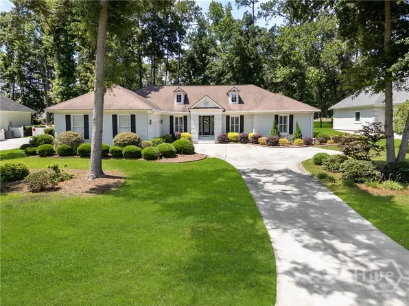 118 Pine Lakes Avenue, Savannah, GA 31405