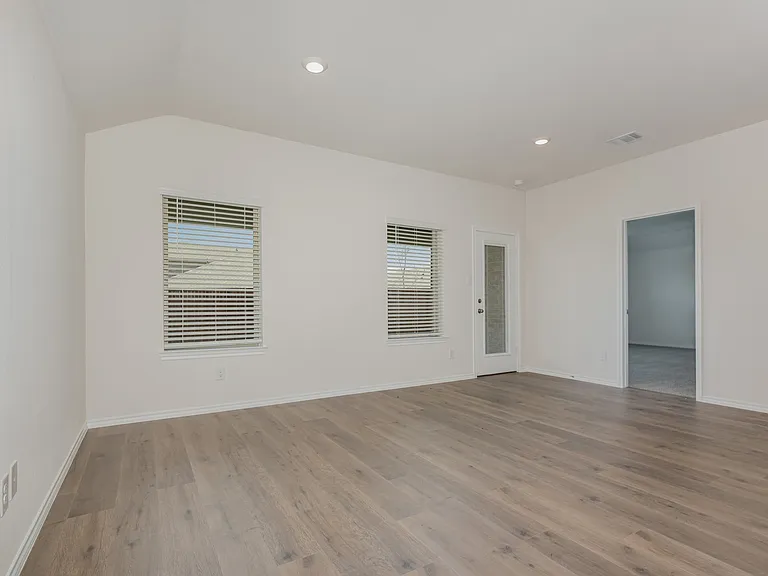 3928 Amethyst Dr — Photo 9