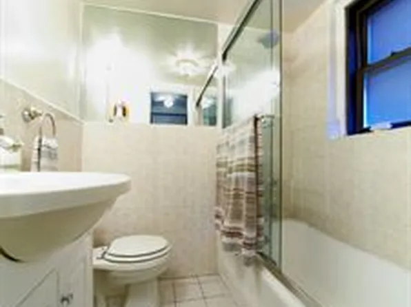 155 East 49th Street image 1 of 5