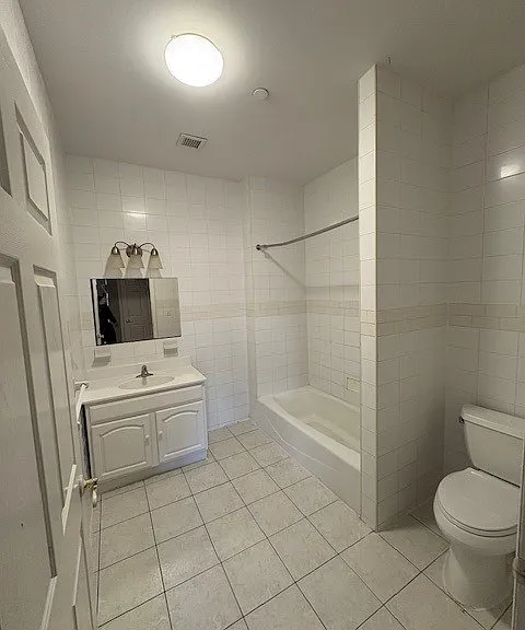 16 Franklin St #102 — Photo 4