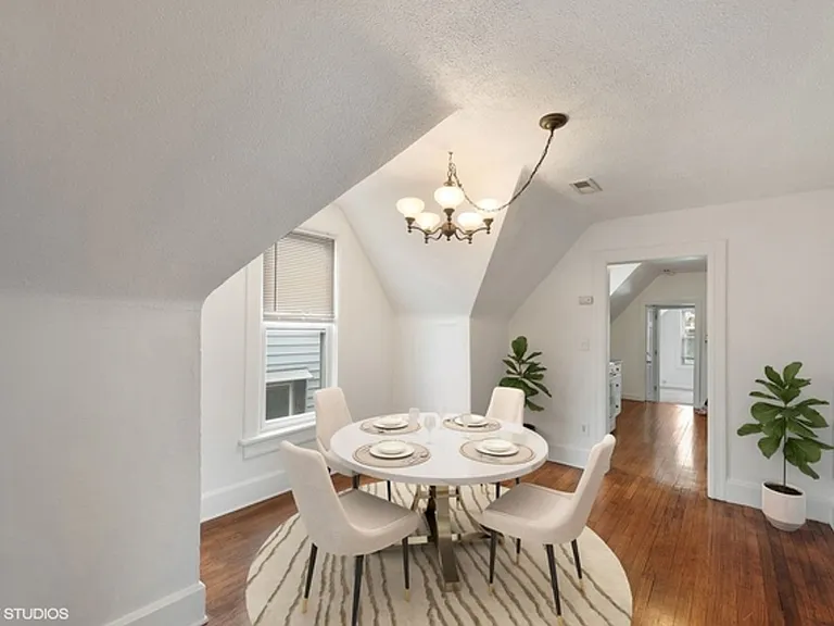 1747 W Newport Ave — Photo 5